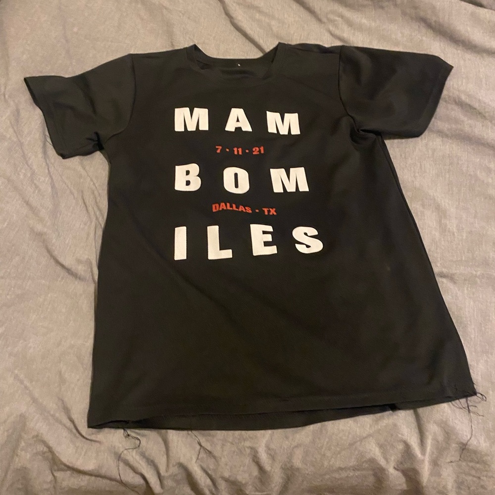 Black tees shirt